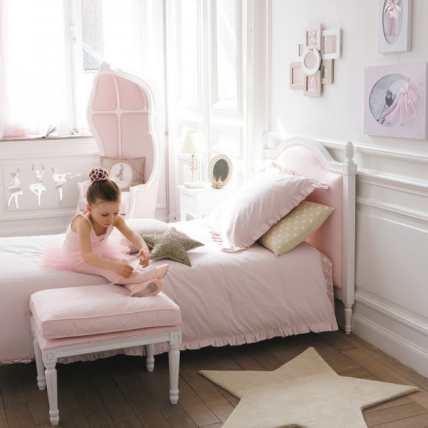 habitacic3b3n-infantil-muebles-blancos-combinados-con-rosa-maisons-du-monde